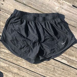 EUC NIKE Shorts